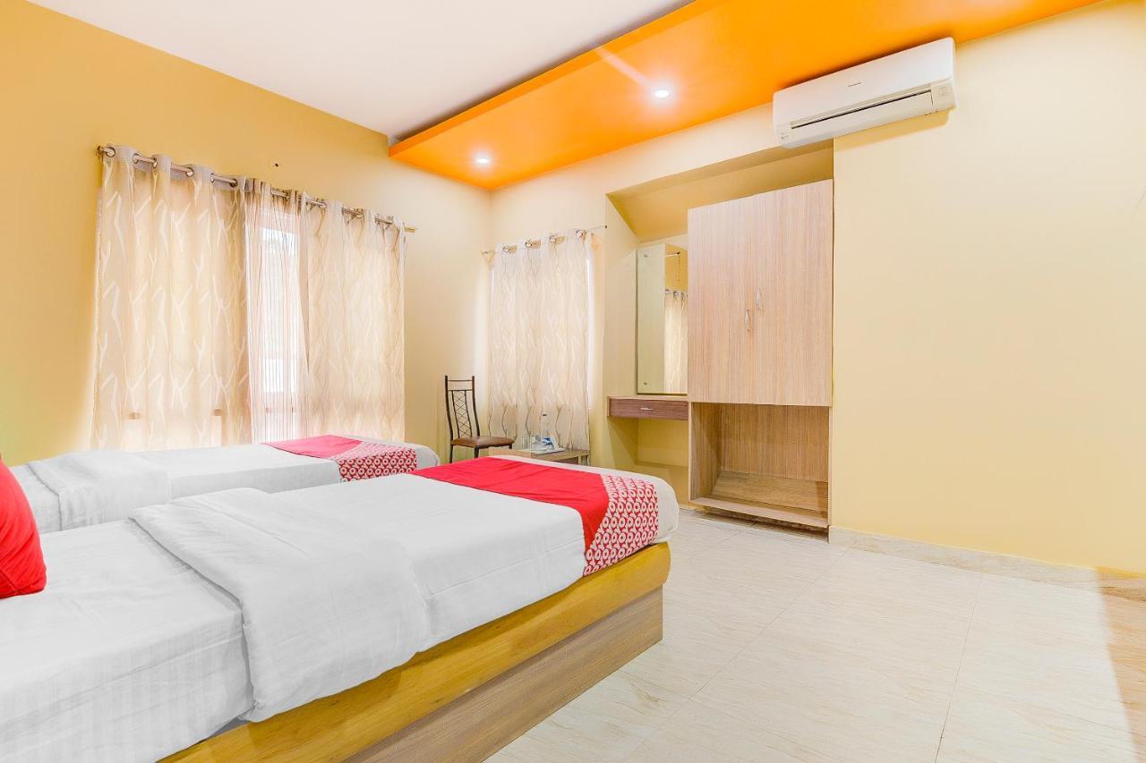 Oyo 13521 Sudhriti Hotel Shiliguri Exterior foto