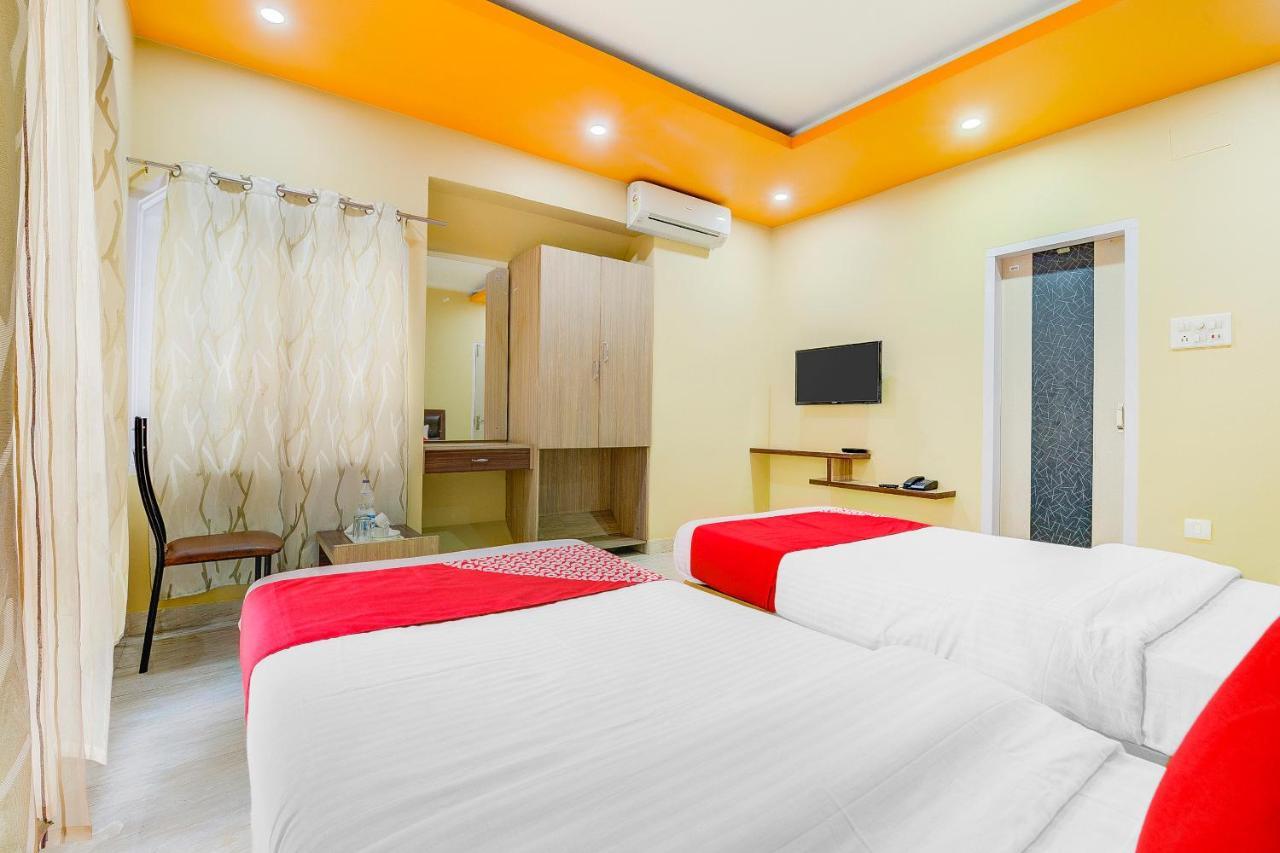 Oyo 13521 Sudhriti Hotel Shiliguri Exterior foto